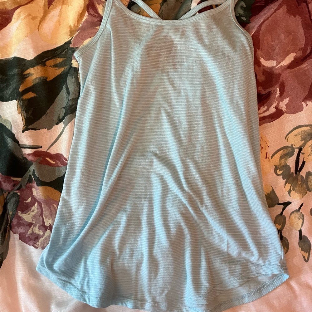 SO; Blue cross back tank